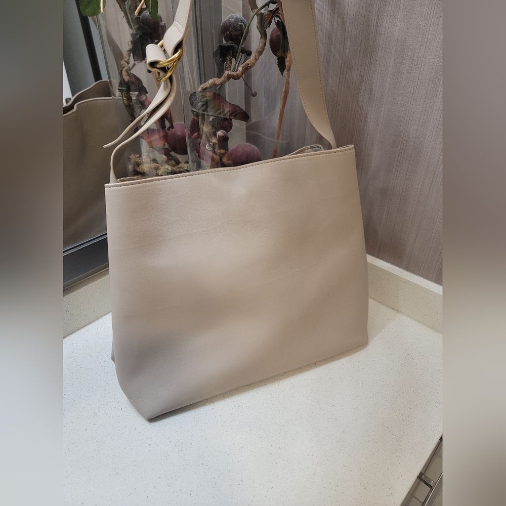 Mango Cream Shoulder Bag